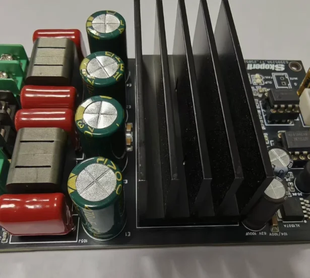 

НОВЫЙ цифровой мини-усилитель 2025 TPA3255 2,0, 24-48 В постоянного тока, сильная высокая мощность, 300 Вт + 300 Вт, плата цифрового усилителя класса D