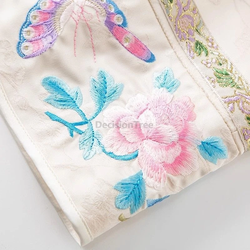 2025 semplici pantaloni ricamati cinesi versatili alla moda per il tempo libero pantaloni dritti da donna quotidiani nuovi bottoni con temperamento vintage