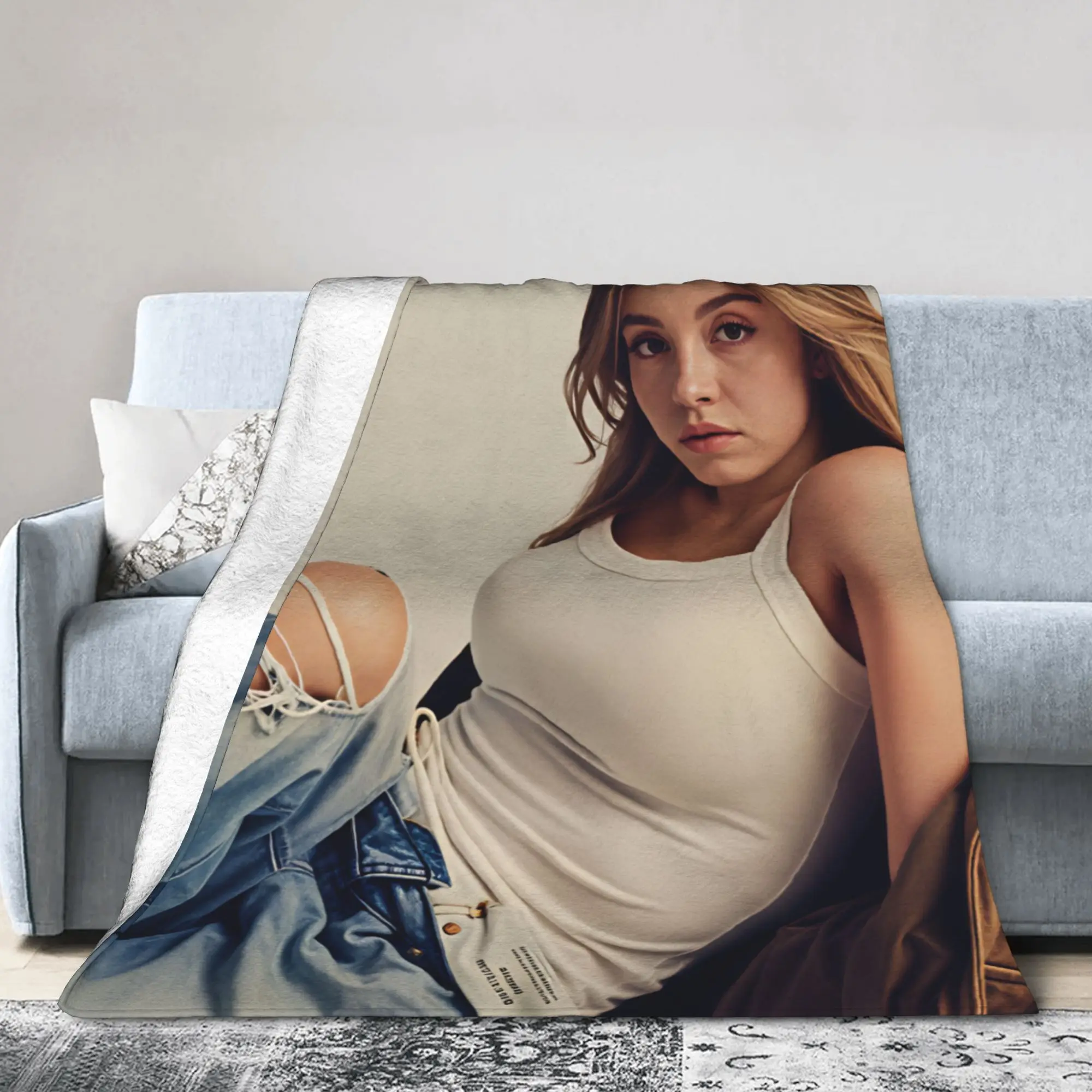 Sydney Sweeneys  Warm Soft Blankets  Child Plush Bedding Throws Funny Bedroom Flannel Bedspread Sofa Bed Cover