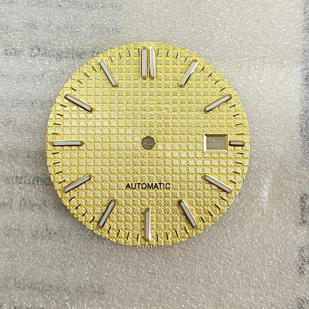 NH35 تعديل الطلب ، سطح ميكانيكي أوتوماتيكي ، توهج أخضر ، سطح شريط فضي ، حركة NH36 بقطر 31.8 مللي متر