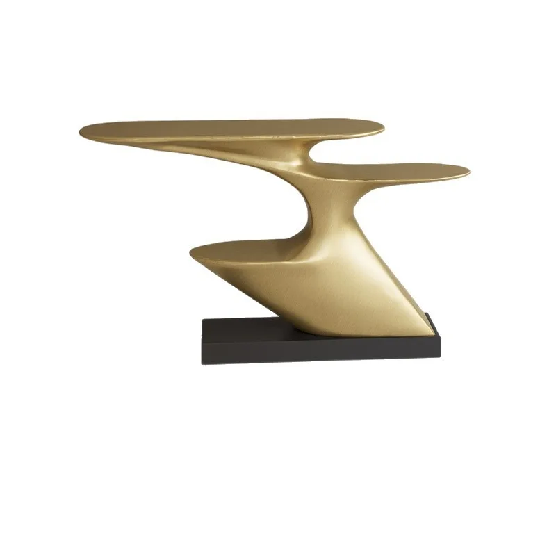 

The entrance of the entrance cabinet is opposite the door, the partition of the living room is against the wall,table