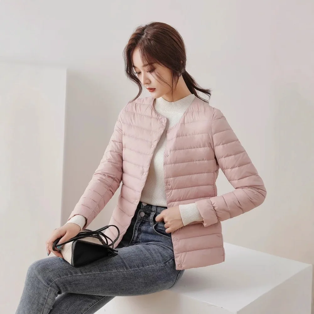 2025 Celebrity-Inspired Hot-Selling Lightweight Short Down Jacket for Women: Anti-Seasonal, Slim-Fit, Collarless Inner Liner, Wa