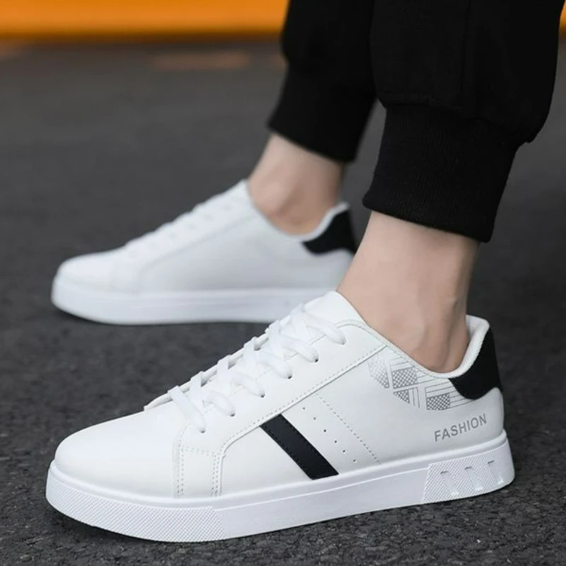 أحذية رجالية عادية بولي أحذية أحذية رياضية من الجلد كلاسيكية في الهواء الطلق تنفس حذاء مسطح منخفض أعلى الذكور المشي حذاء منصة حذاء رجالي أبيض