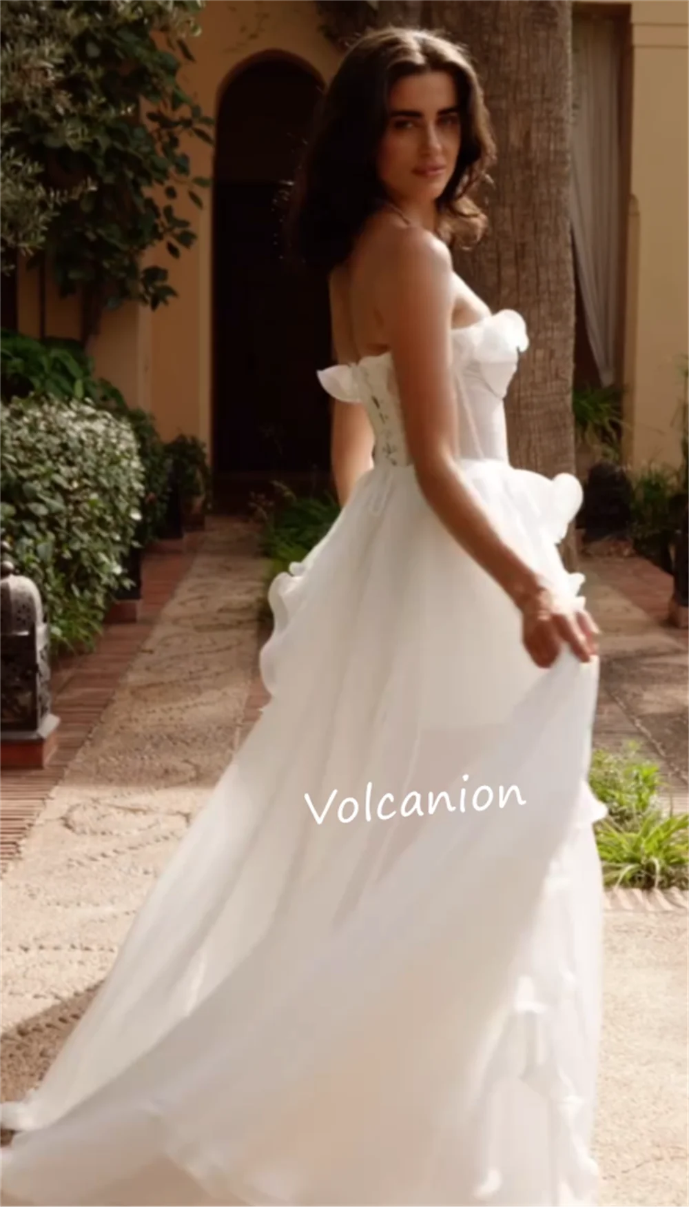 Abiti lunghi senza spalline a trapezio con volant in nastro di chiffon per feste formali personalizzati Occasioni su misura Semplice squisito