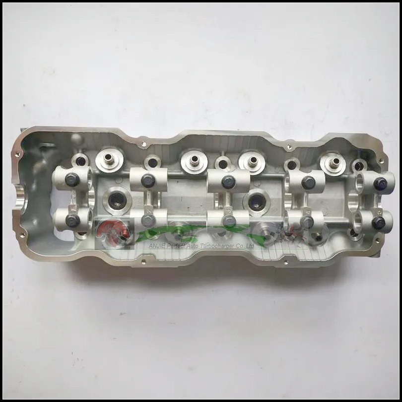 Z24 with 8 spark plug Holes Cylinder Head 1104120G18 11041 20G18 11041-20G18 For Nissan D21 Pathfinder Forklift Terran 2.4L