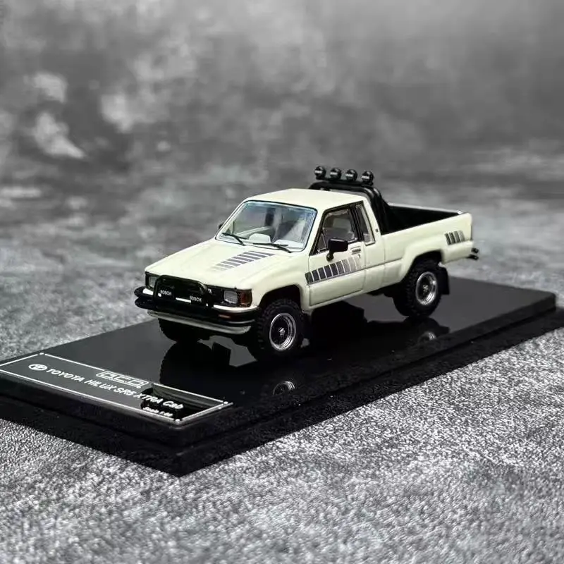 GCD 1:64  Hilux pickup truck  HILux alloy car model