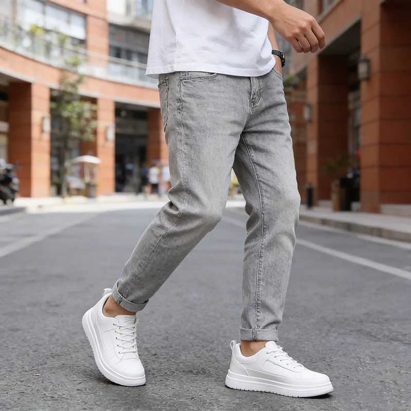 

1pair Men's Large-size Sports Shoes New Fashionable Breathable Little White Shoes Versatile and Non-slip Sizes 38-48