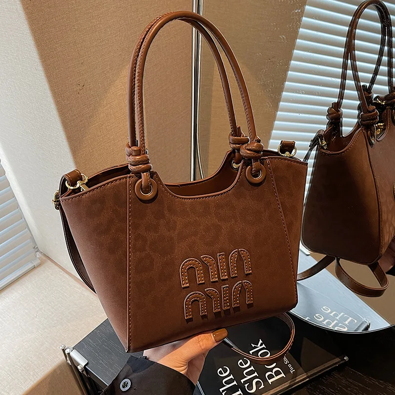 

2025 New Retro Handheld Bucket Bag Simple and Versatile Shoulder Bag Fashion Leopard Pattern Crossbody Bag