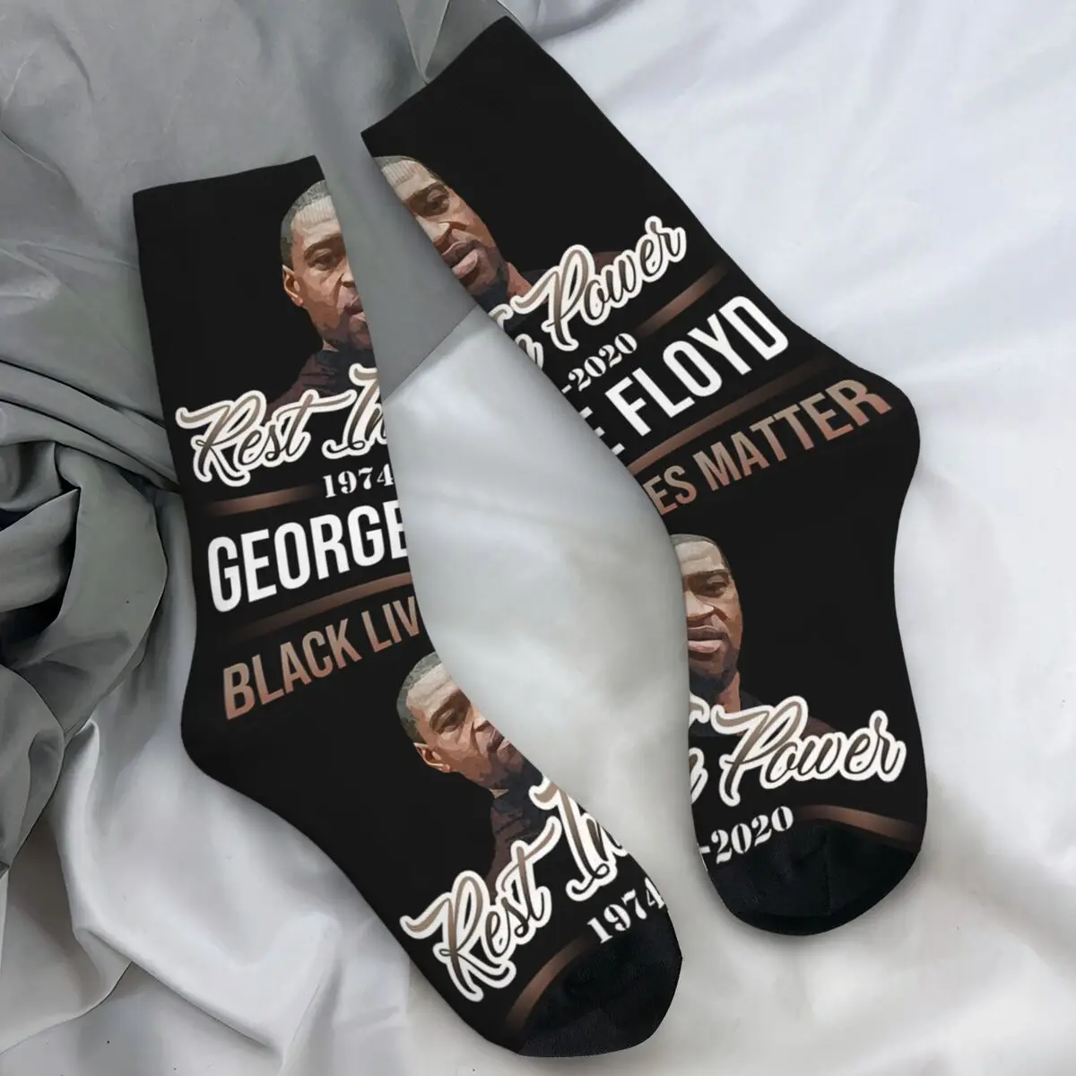 Erwachsene Männer Socken Rest In Peace George Floyd Strümpfe Herbst Mode Weiche Socken Gedruckt Outdoor Rutschfeste Socken