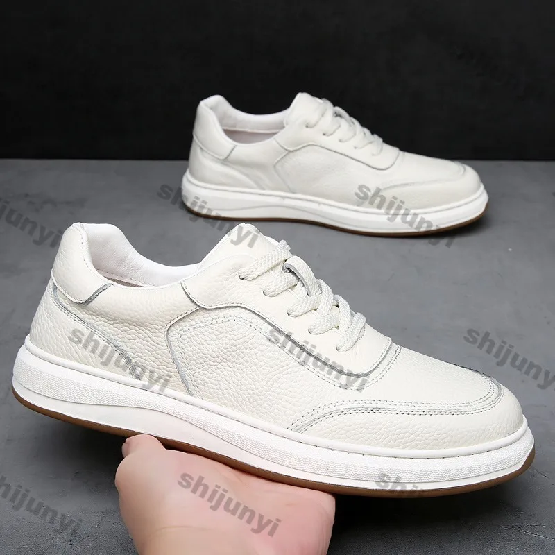 

Trendy Concise Men Flats 2026 Summer Commuter Comfortable Non Slip Cross Tied Sport Shoes Lightweight Soft Sole Casual Sneakers