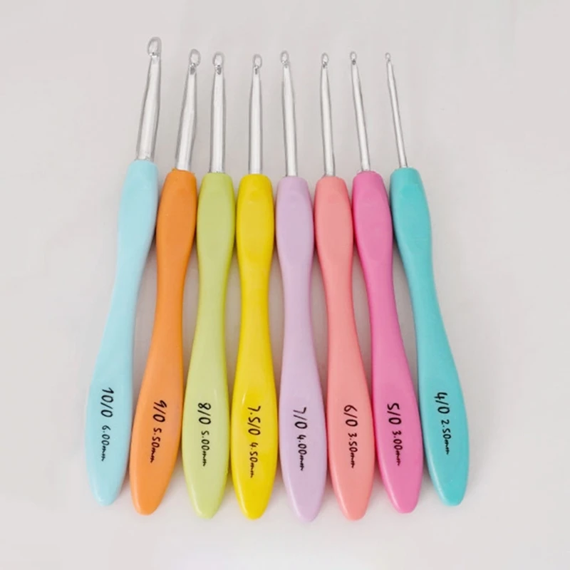 

8Pcs Crochet Hook Set Plastic Knitting Needle Crochet Craft Yarns Weaving Tool with Ergonomic Grip Handle & Aluminum Tip