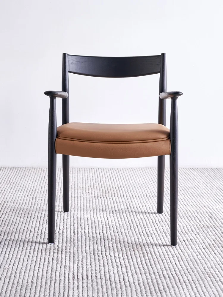 LH Solid Wood Dining Chair Minimalist Vintage Armchair Italian Minimalist Modern Upholstered Dining Chair