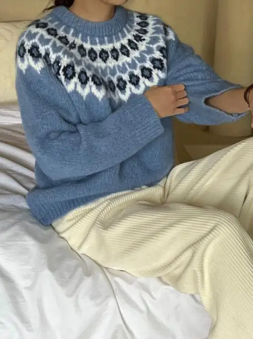 

New Geometric Jacquard Knitted Round Neck Sweater for Autumn and Winter, Women's Casual Loose Long Sleeved Sweater