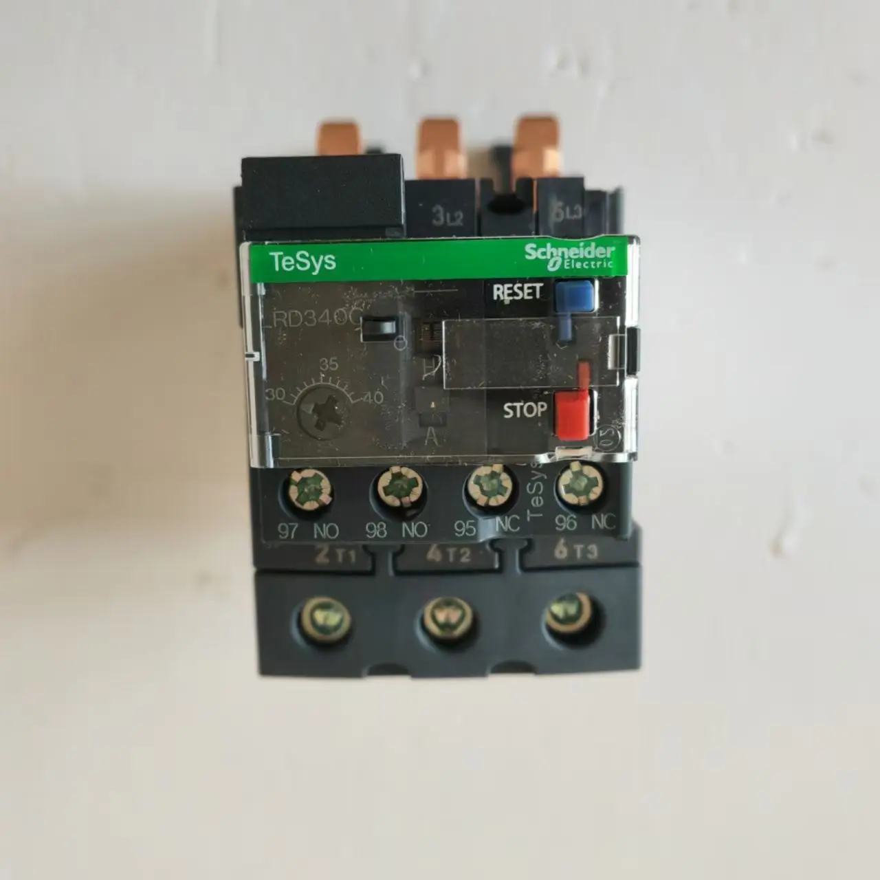 

LRD340C 30-40A LRD340 TeSys Deca, thermal overload relay, 30 to 40 A, class 10A, EVERLINK
