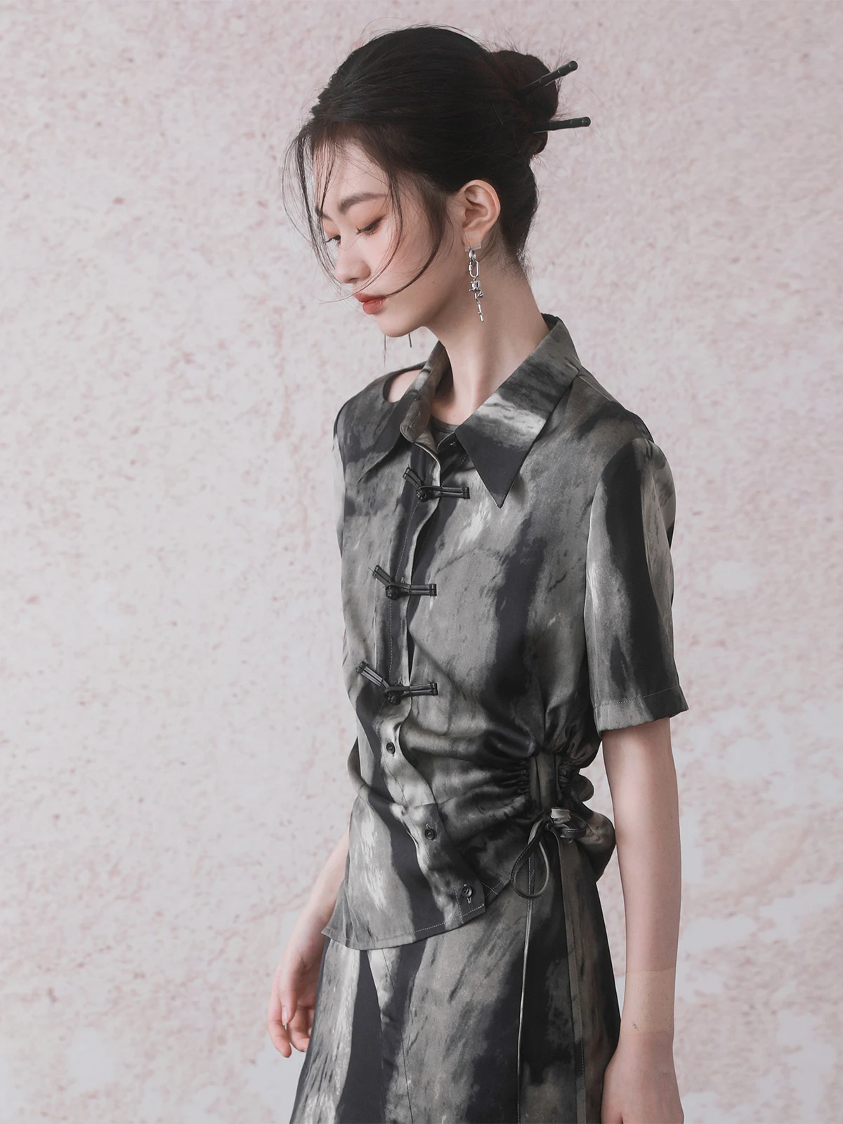 New Chinese Sle Ink Girl Spicy irt Tie Dye Button down Loose Fit Polyester Fiber ort Sve B2C372C Original Design Wom...