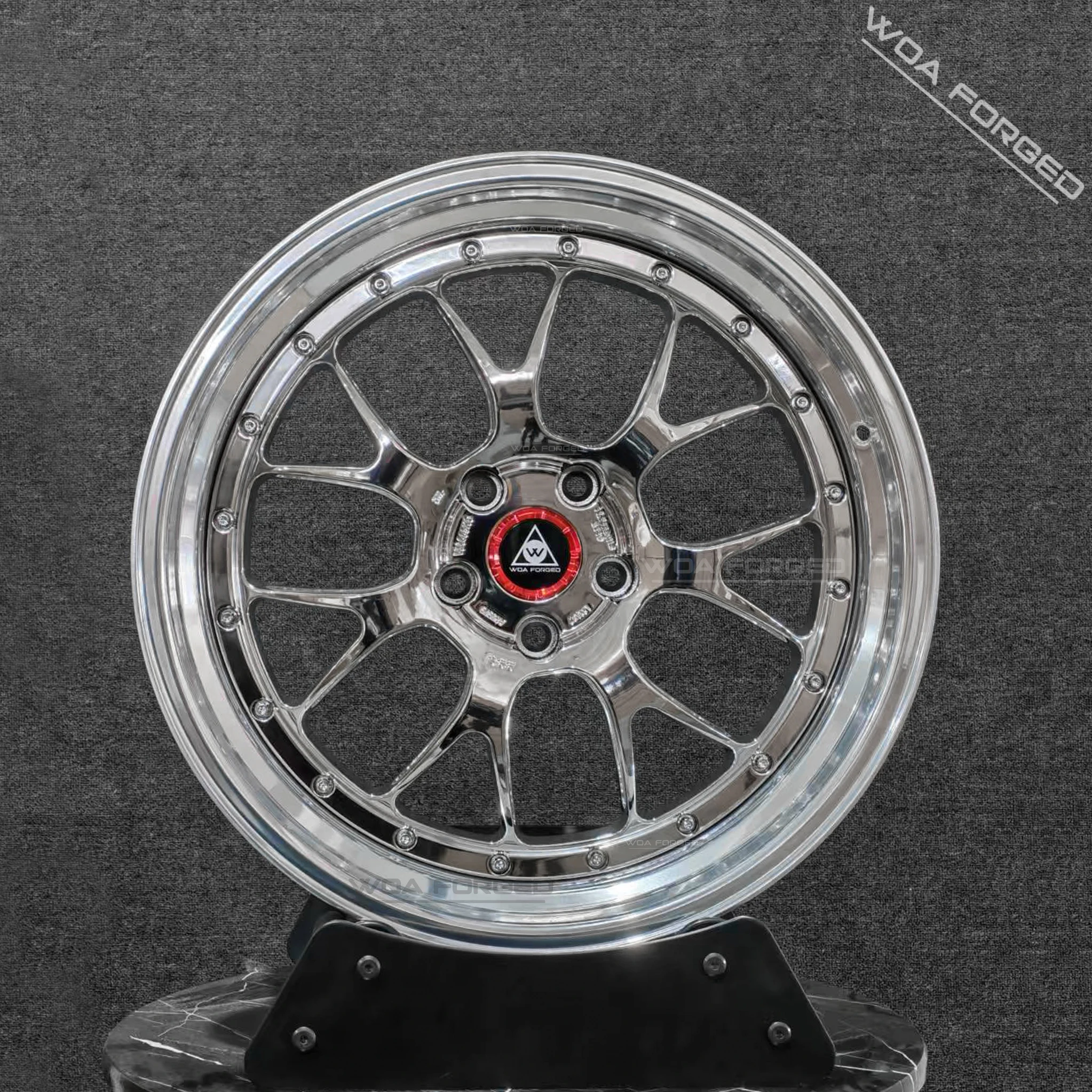 High Quality 2-Piece Forged Alloy Wheels with Triple Chrome Finish Design Available in 1819 Inch for BMW Audi with Striking Lips
