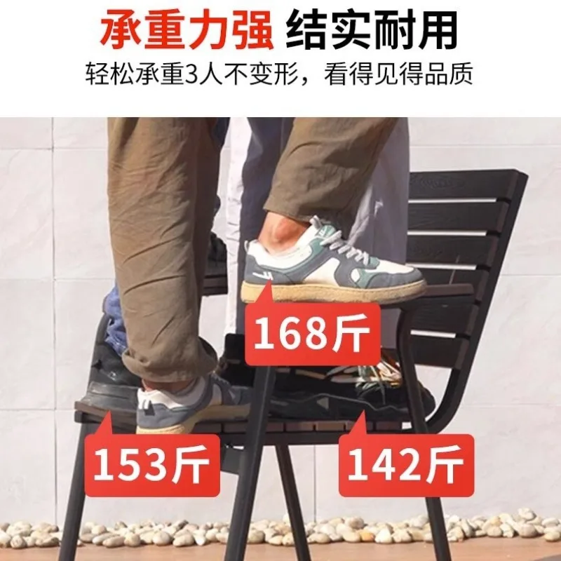 طاولة وكرسي من الخشب البلاستيكي الخارجي، مجموعة من الخشب المقاوم للماء والحماية من الشمس في الهواء الطلق