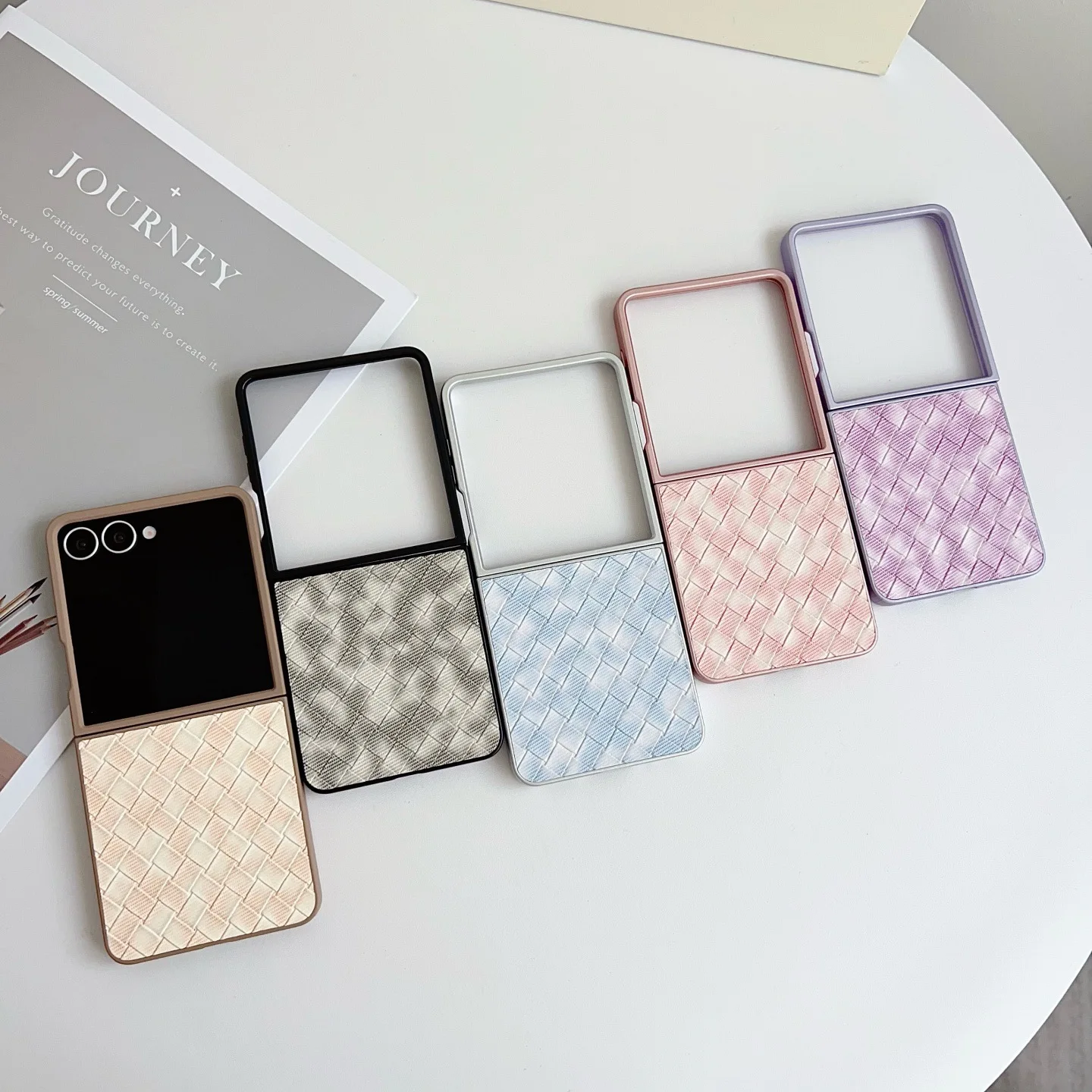 

Colorful Woven Pattern Phone Case for Samsung Galaxy Z Flip 7 6 5 4 3 Protective Back Cover for ZFlip5 ZFlip6 ZFlip7 Case Shell