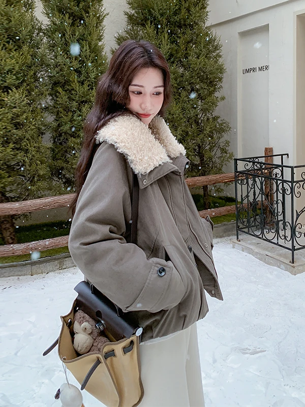 

Пуховик-парка с воротником из овчины для женщин, новая модная коллекция 2025, белый, теплый, на молнии