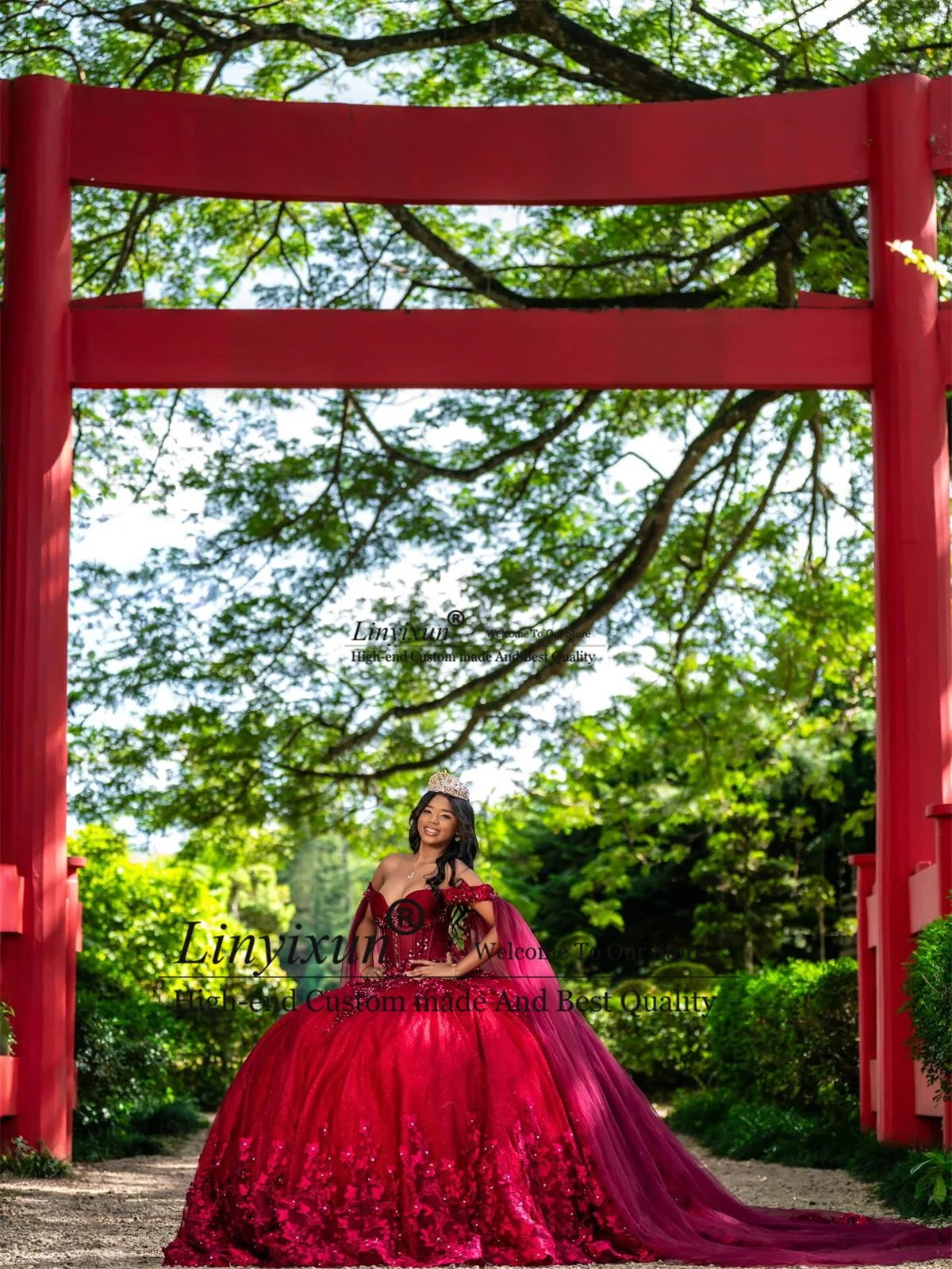 Abito da ballo da principessa per Quinceañera con mantello, applicazioni in pizzo, per compleanno Sweet 16, personalizzato, stile messicano, Vestido De 15 XV Anos