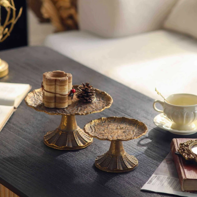 

Light luxury antique wrought iron metal tray, photography ornament props, homestay hotel interior decoration ornament