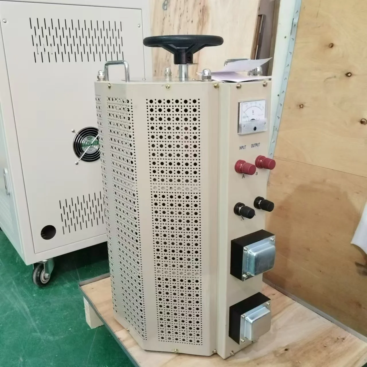 TDGC2J Meter Display 0~250v Variac Variable Transformer With Motor, Single Phase Common Type AC Contact Voltage Regulator