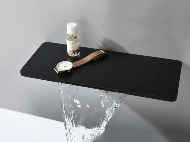 Sortie de cascade murale, pièce de sortie