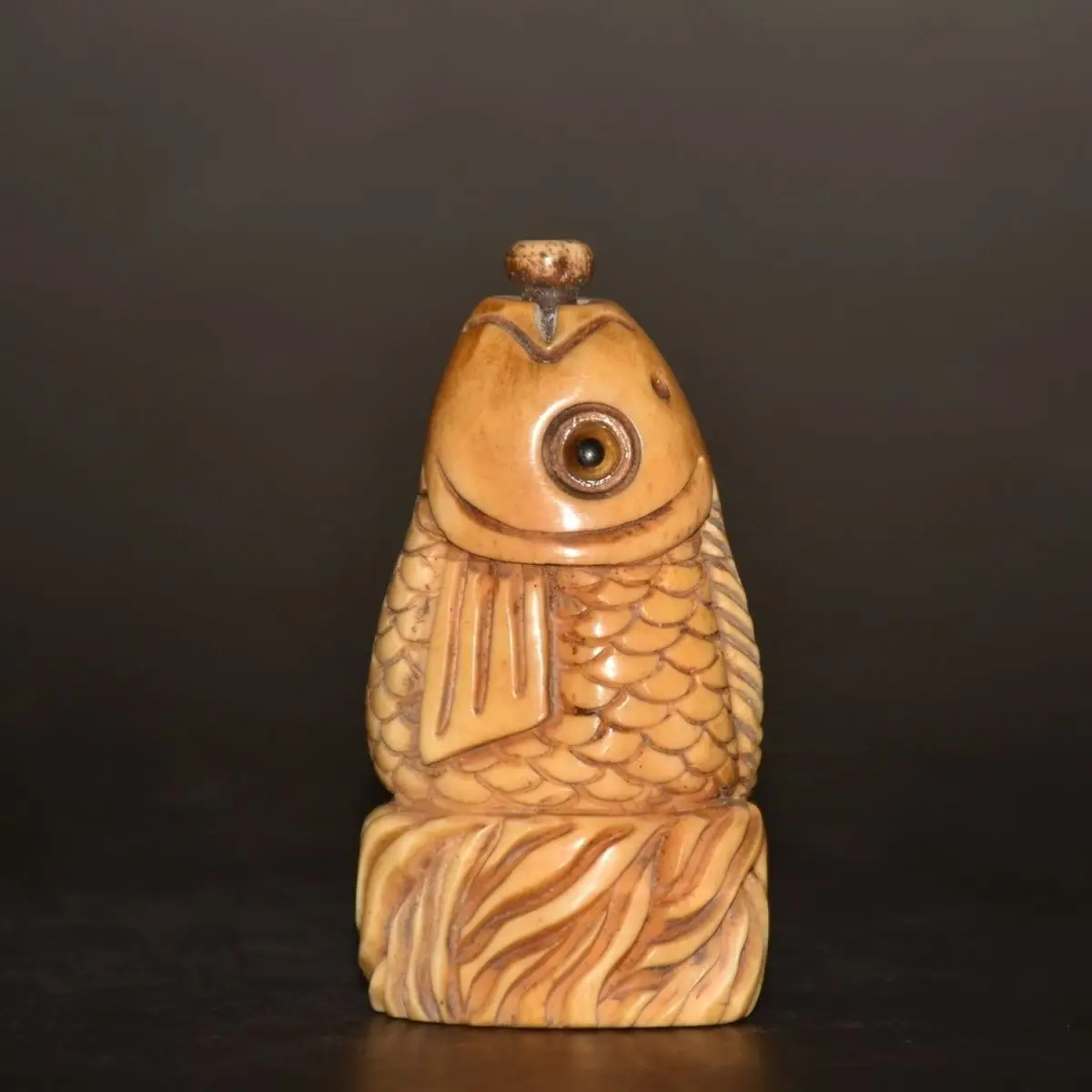 Retro Sea fish koi Snuff Bottle mini bottle ﻿