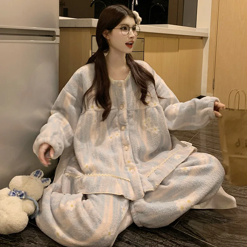 

Half Flannel Sleepwear for Women in Autumn and Winter Sweet Stylish Home Wear Pajama Set New Style Added Thickened Coral Fleece