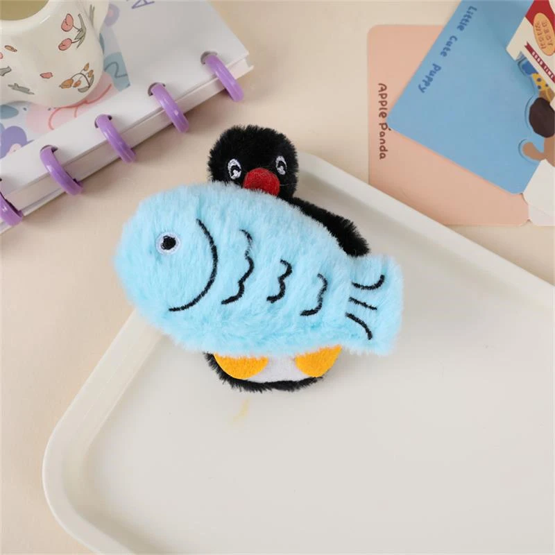 Kartun lucu Penguin ikan pendamping boneka mainan kreatif lucu mewah Squeaking gantungan kunci liontin tas gantung ornamen hadiah