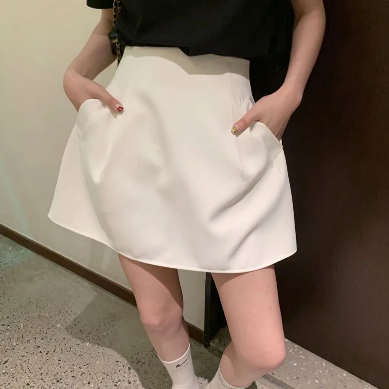 2024 Black White High Wiast Puffy Short Skirts Women All-Match Y2K Pocket A-Line Skirt Female Korean Work Style Suit Skirt