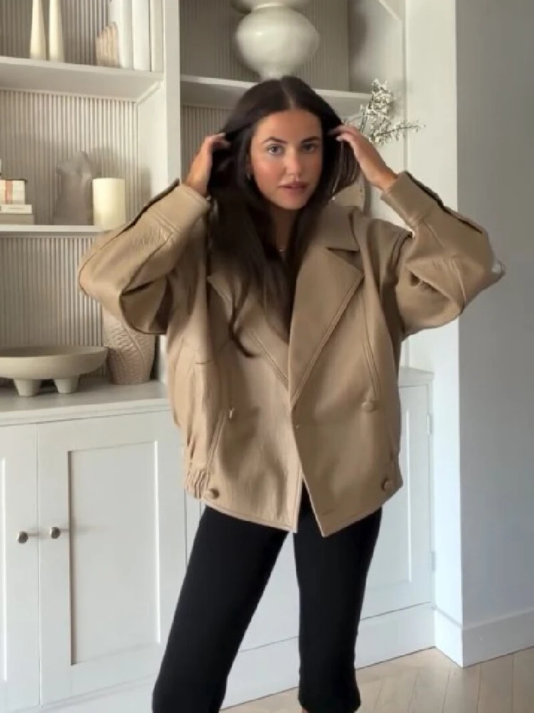 2026 Retro Khaki Oversized Kunstlederjacke für Damen, schicker Reverskragen, Knopfmanschetten, lockerer kurzer Mantel, Street-Style Herbst-Oberbekleidung – Detail 9