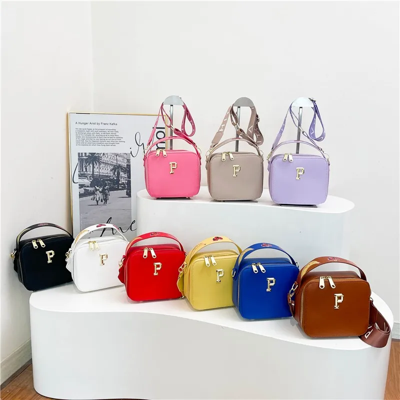 

Famous fashion women's zipper shoulder bag, modern trend women's handbag, classic style chain strap crossbody bag