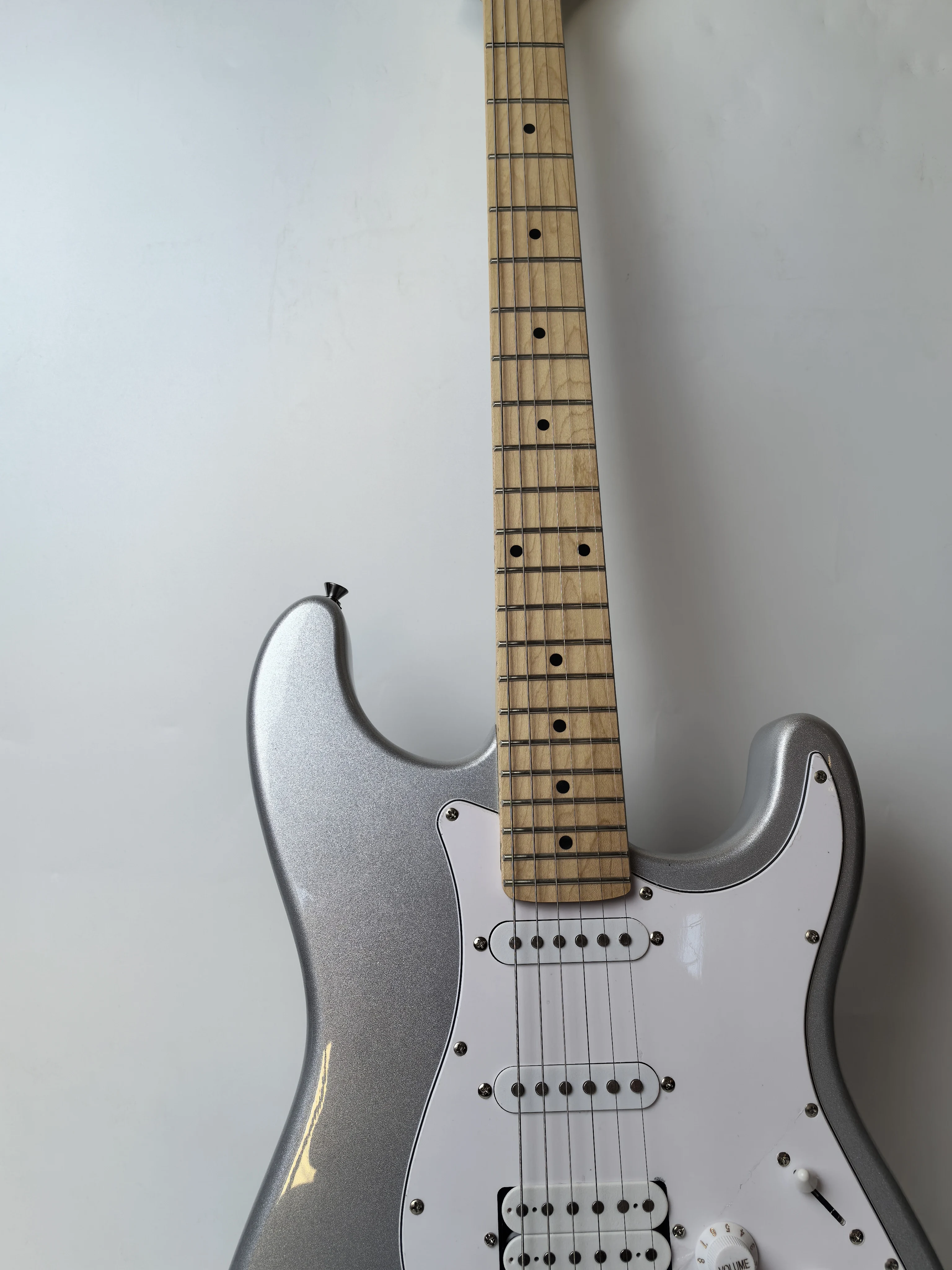 Wholesale, customizable, classic 22-tone 6-string electric guitar, factory direct sale, can be shipped upon order.