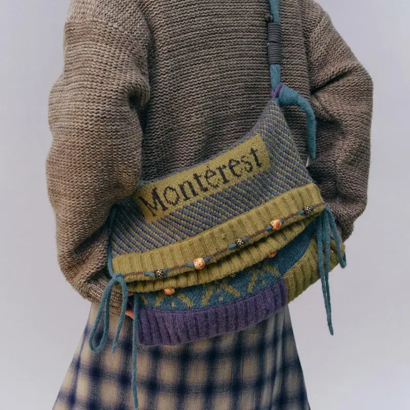 Autumn/Winter Fashion New Patchwork Contrasting Knitted Women Bag Large Capacity Woven Bead Decoration Single Shoulder Bag Trend