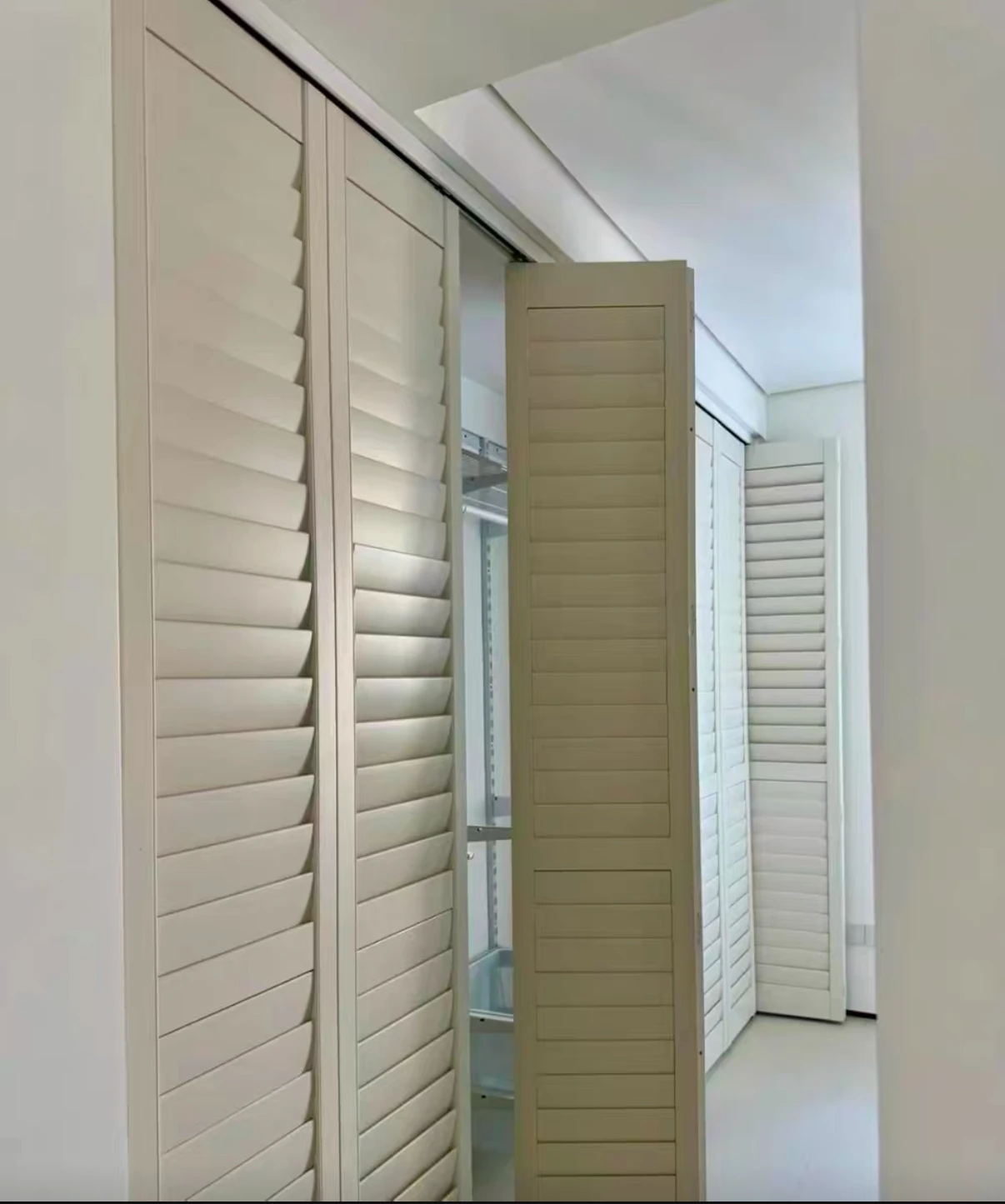 Home Delivery Available Shutter Door Partition Folding Wardrobe for Bedroom PVC Wood Horizontal Opening for Interior