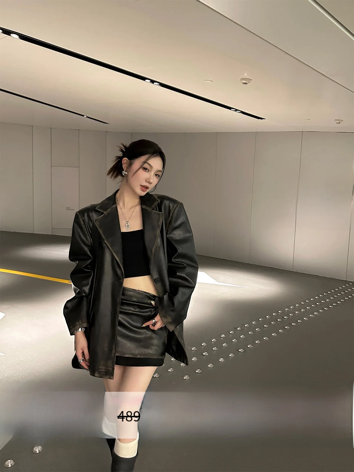 

Color Rub PU Leather Suit Jaet for Women Vintage Sle Commute Friendly Long Sve Single Button Closure Straight Cut