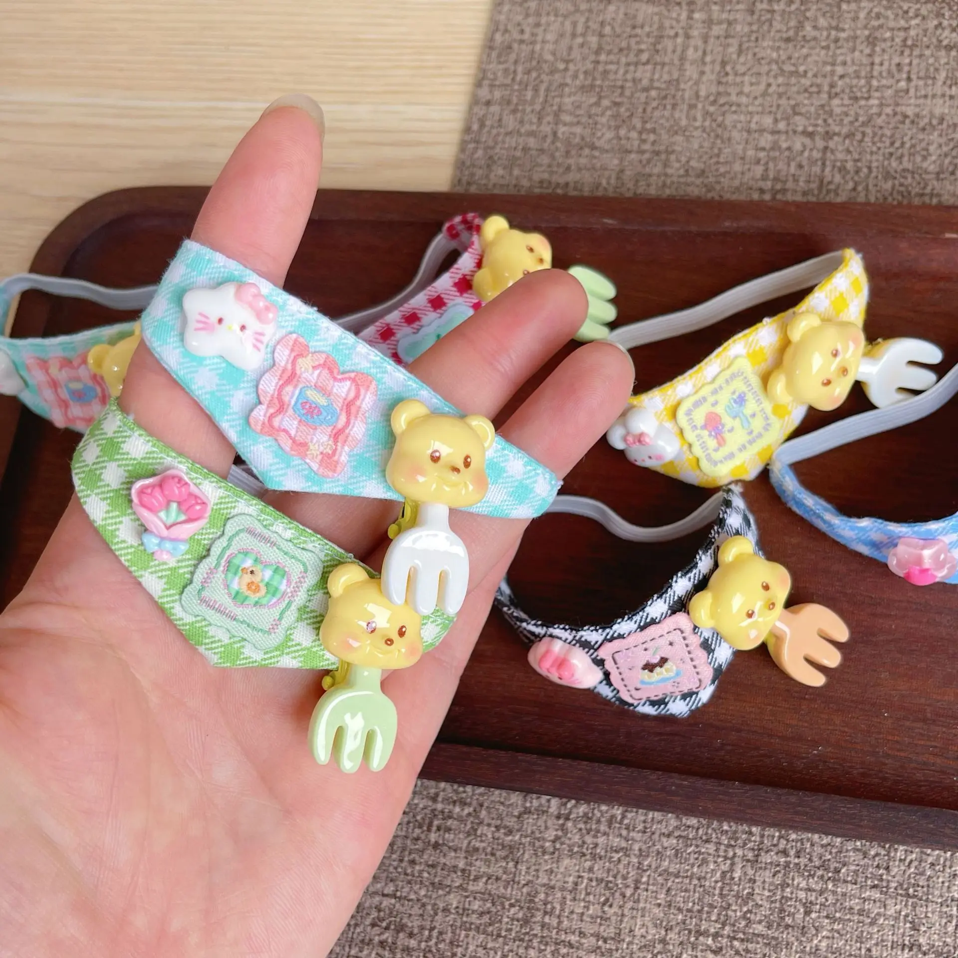 13cm self-mocking bear bib, 10cm baby clothing bib, 10cm cotton doll triangle scarf bib