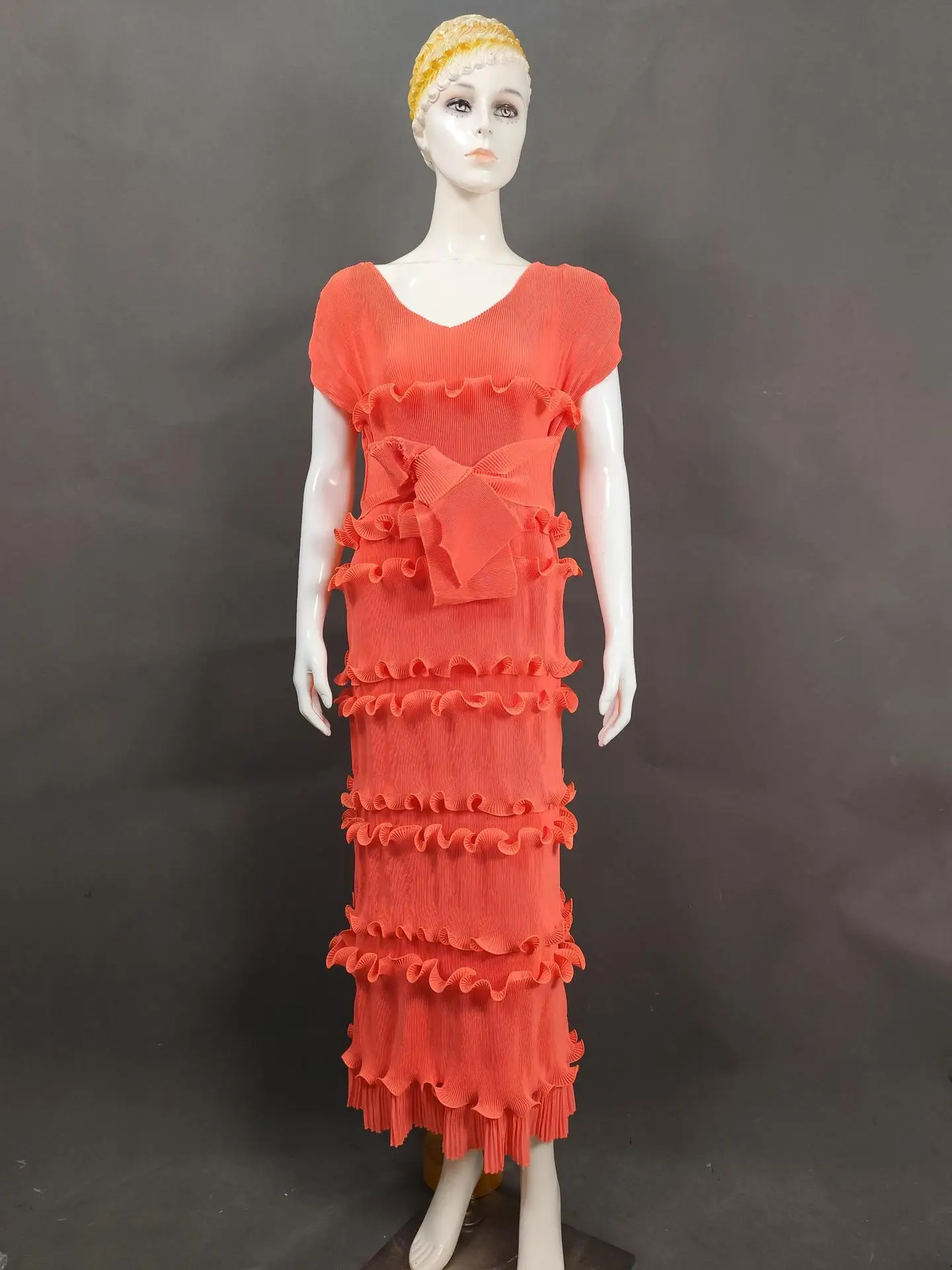 Miyake plissado moda cor sólida grande decote em v bolo feminino em camadas fungo borda vestido solto roupas femininas