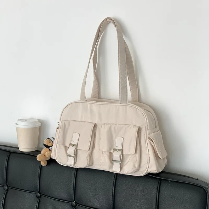 Sacs en nylon de grande capacité pour femmes, sacs à documents solides, sac latéral lancé par une femme, sacs à main simples, sacs à main à la mode, printemps 2024