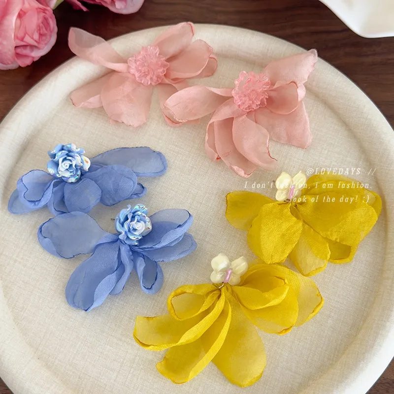 Chiffon Flower Butterfly Stud Earrings for Women Resort Vacation Style Premium Lightweight Non Slip Soft Comfortable Daily Wear