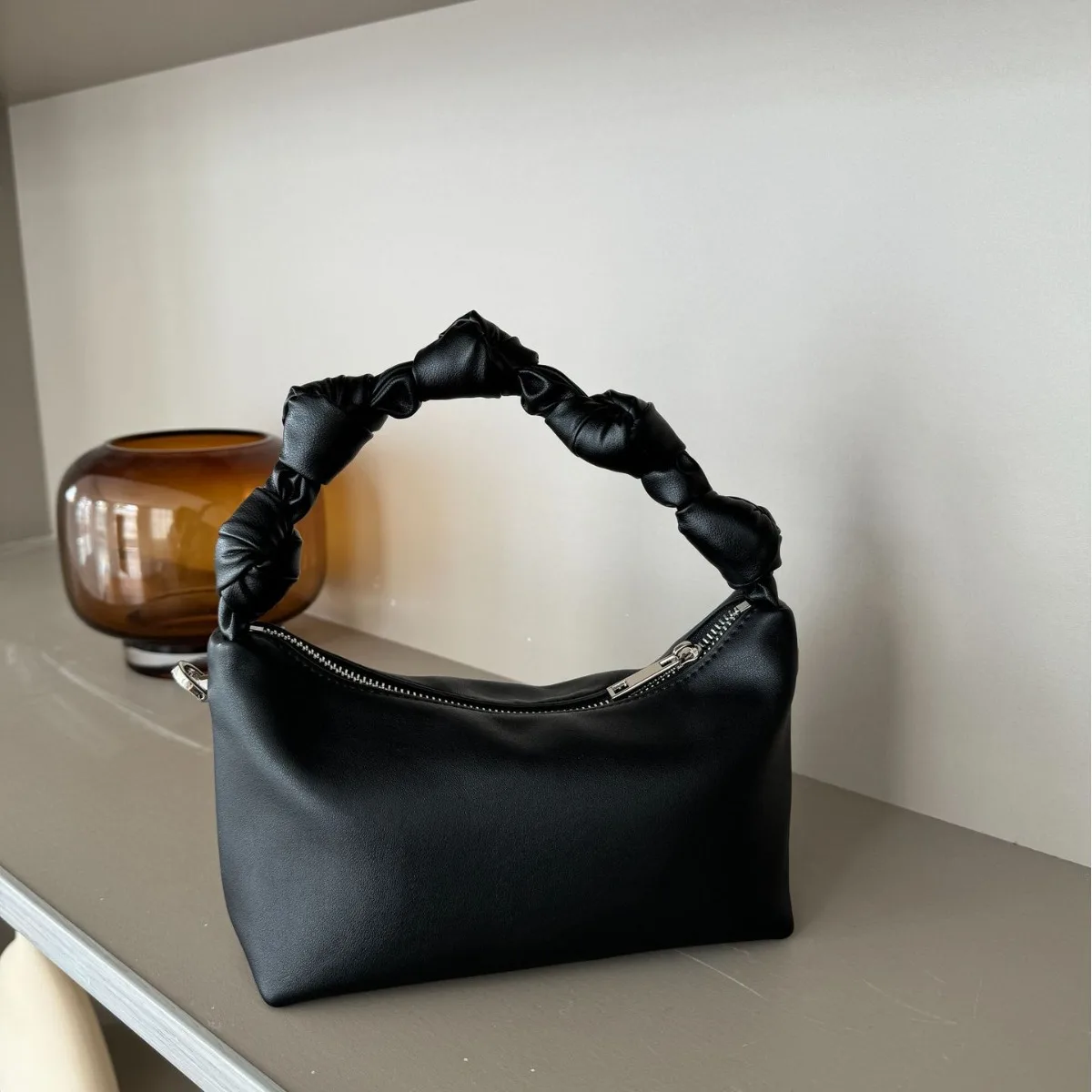 FIRMRANCH Classic Black White Solid Color High Quality Soft Cowhide Knot Design Female Elegant Handheld Cloud Bag Diagonal Purse