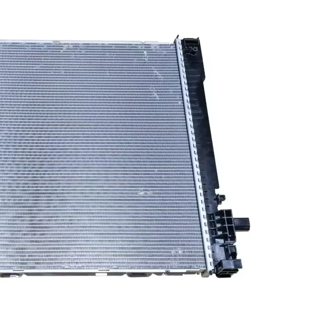 

High Quality Auto Parts Engine Cooling Radiator 17119887702 for Bmw X3