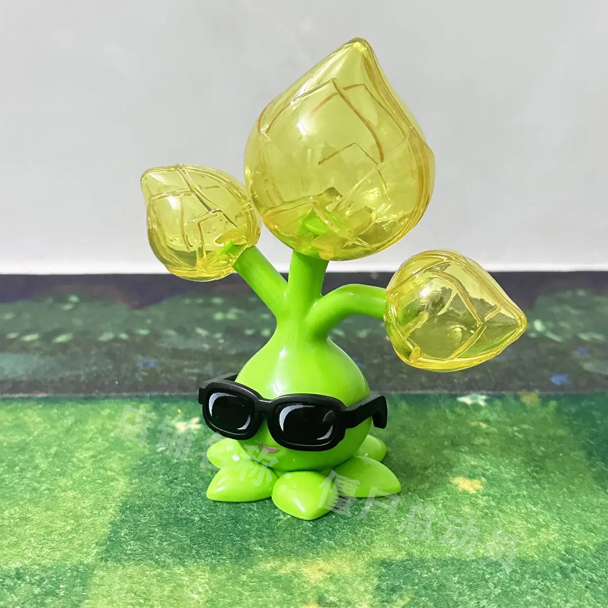 

Golden Blossom "Plants vs. Zombies 2" - Action Game - Game Graphics - Lighting and Sound Effects - Plants - Toy for Children