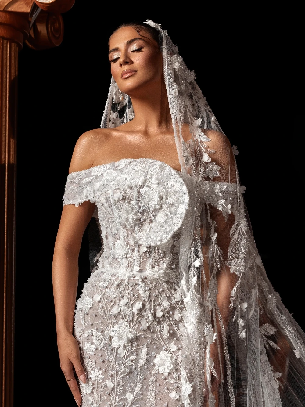 Luxury White Off Shoulder Mermaid Bridal Gown 3D Floral Embellished Wedding Dress Charming Chic Beading Sheer Women Wear