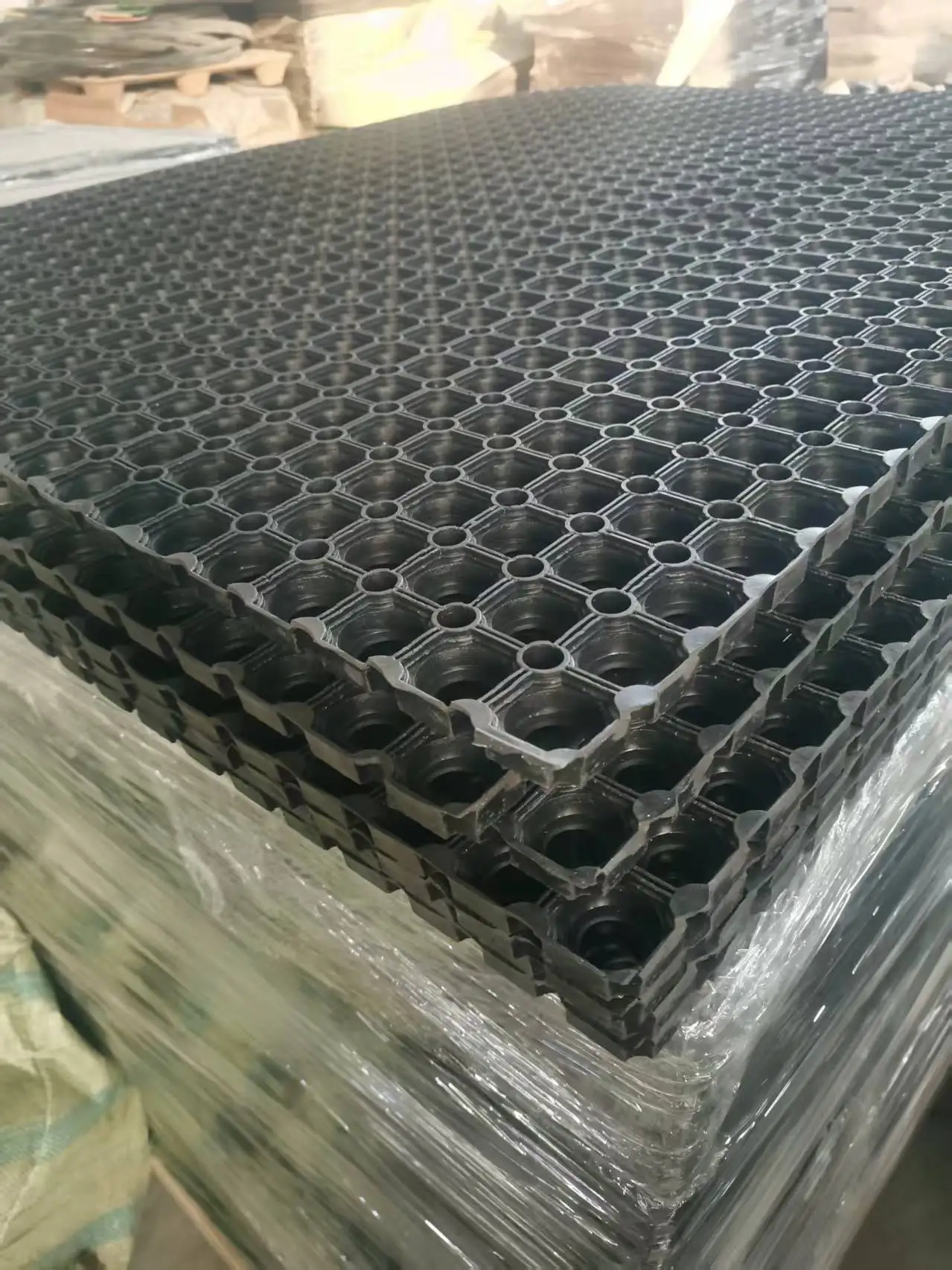 Tappetino in gomma antiscivolo con foro di drenaggio per area bagnata 2025 per officina di cucina industriale