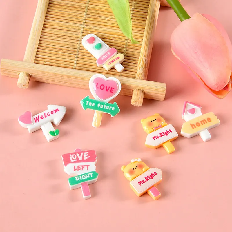 20Pcs Cartoon Small Bear Signpost Resin Material Earrings Necklaces Hairpin Craft Accessories DIY Scrapbooking Charms Applique