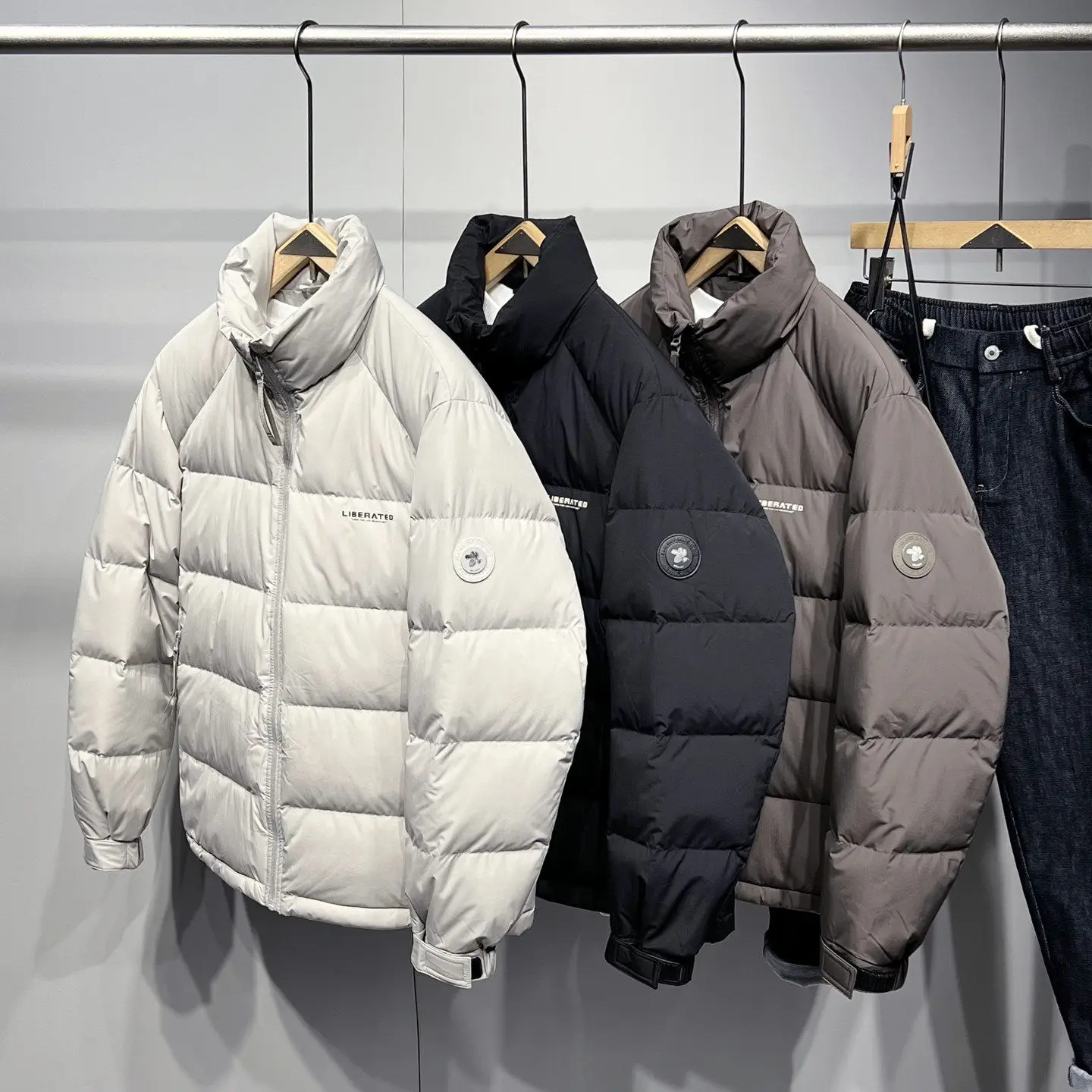 

Winter New Men's Faionable Casual down Jaet Stand Collar Bread Sle Youth Outerwear Polyester Fiber 90% Du down Filling