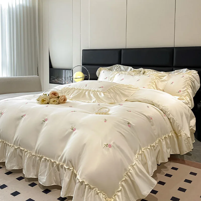 Princess Ice Silk Embroidery Bedding Sets Korean Summer Rayon Silky Duvet Set with Lace Naked Sleeping Soft Cozy Bedclothes