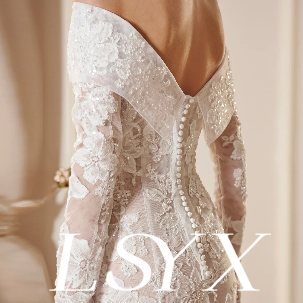 LSYX ชุดแต่งงานเจ้าสาวแบบเปิดไหล่แขนยาวลูกไม้ปักลายนางเงือกซิลลูเอทปุ่มด้านหลังแบบถอดได้